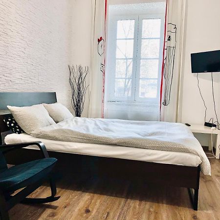 Apartament W Centrum :) Cracovie Extérieur photo